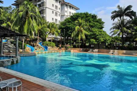 Mahkota Hotel Apartment Melaka Buitenkant foto